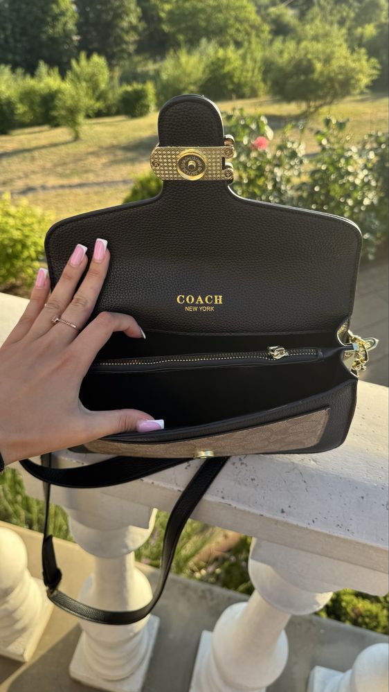 Жіноча сумка Coach