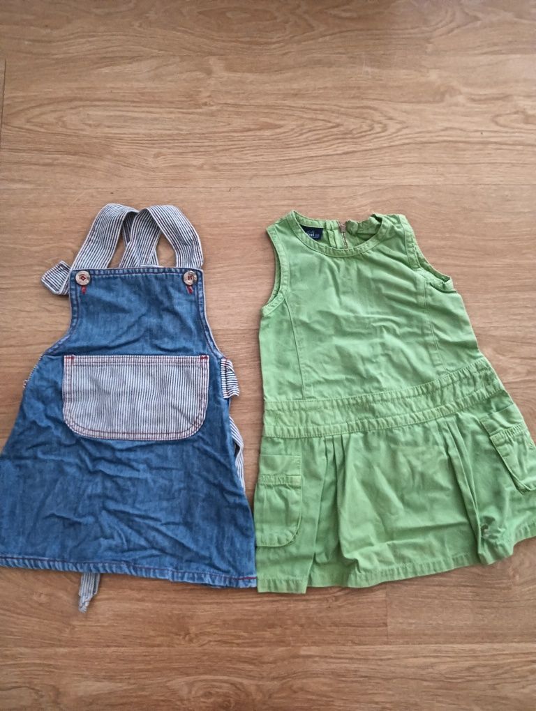 Lote dois vestidos tamanho 2 anos 10€