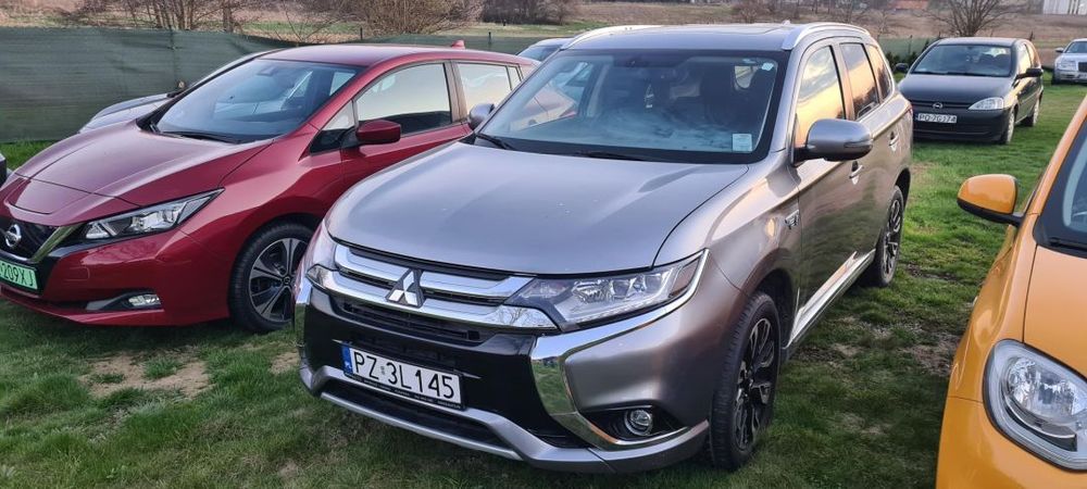 Mitsubishi Outlander 2.0 16V PHEV 203KM Hybrid Plug-in Leasing i Raty