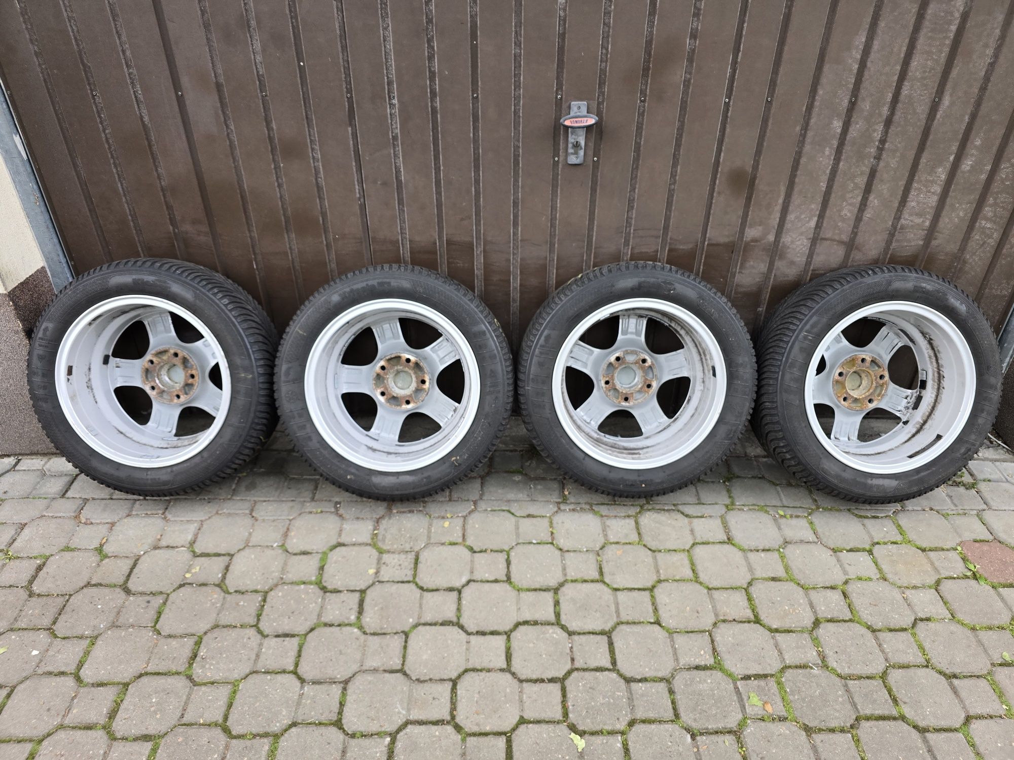 Felgi z oponami 205/55R16 BMW 3 E90 5x120 E91 1 E87 E82 E36 E46 F20