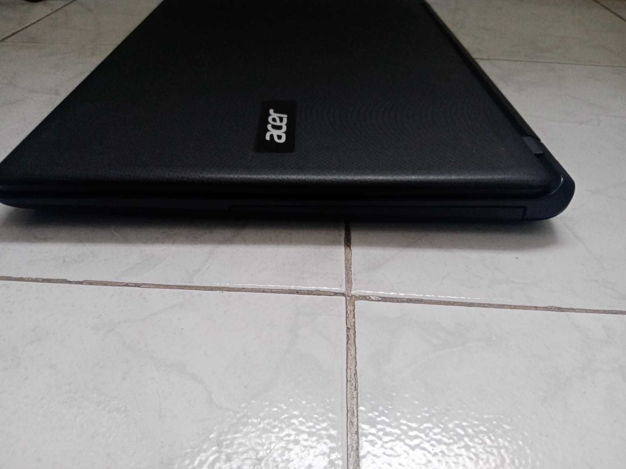 Portátil Acer Aspire AMD A4