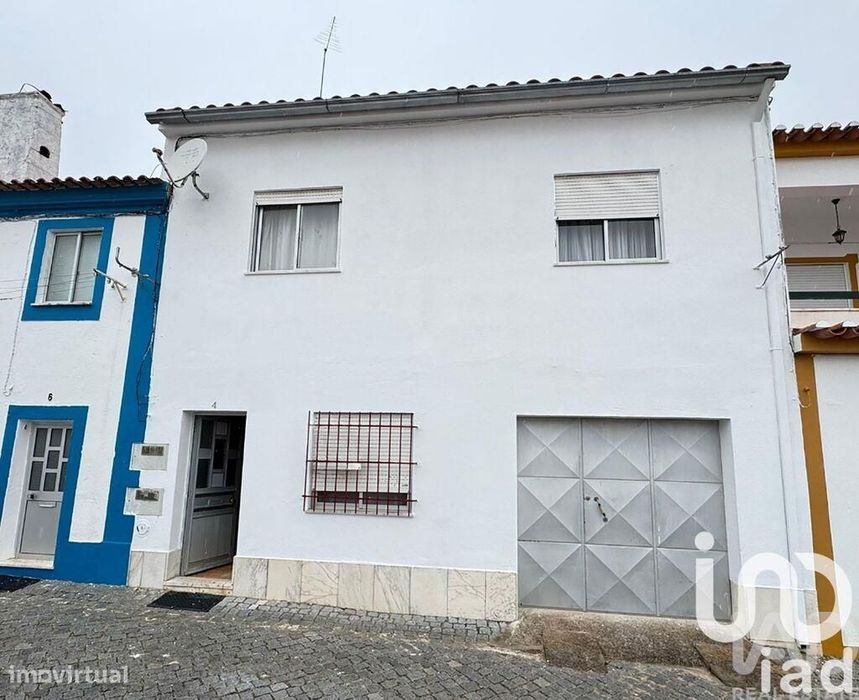 Prédio em Assumar de 86 m2