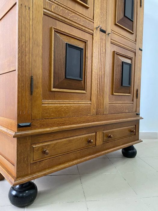 Шафа дубава дерево буфет шкаф 2309