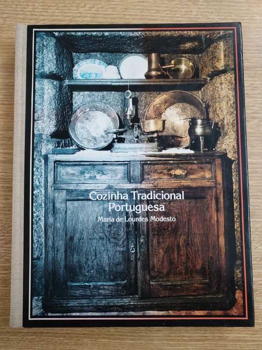 Livro " Cozinha Tradicional Portuguesa "