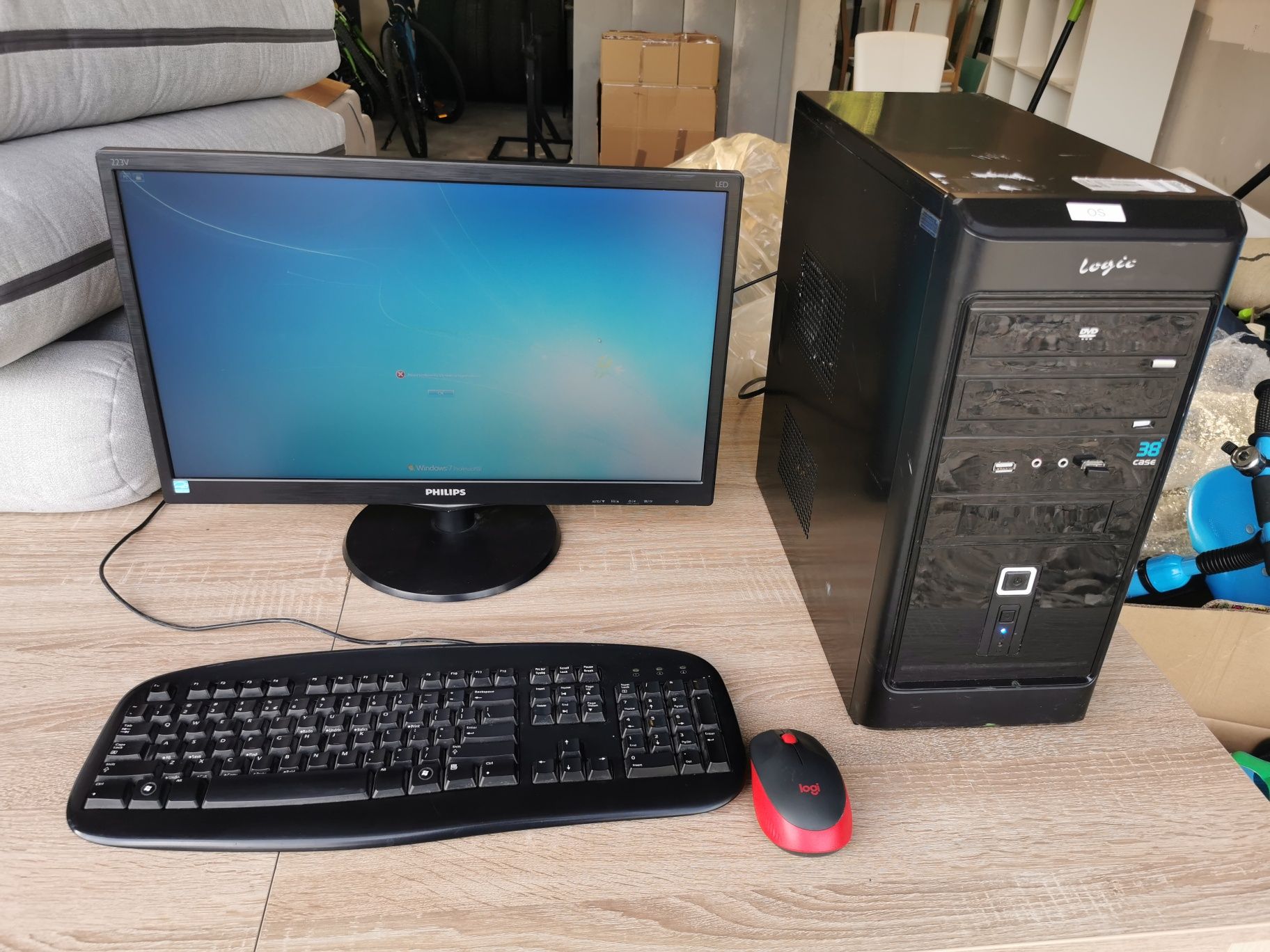 Komputer stacjonarny 8 GB Ram, pentium dual core + monitory Philips