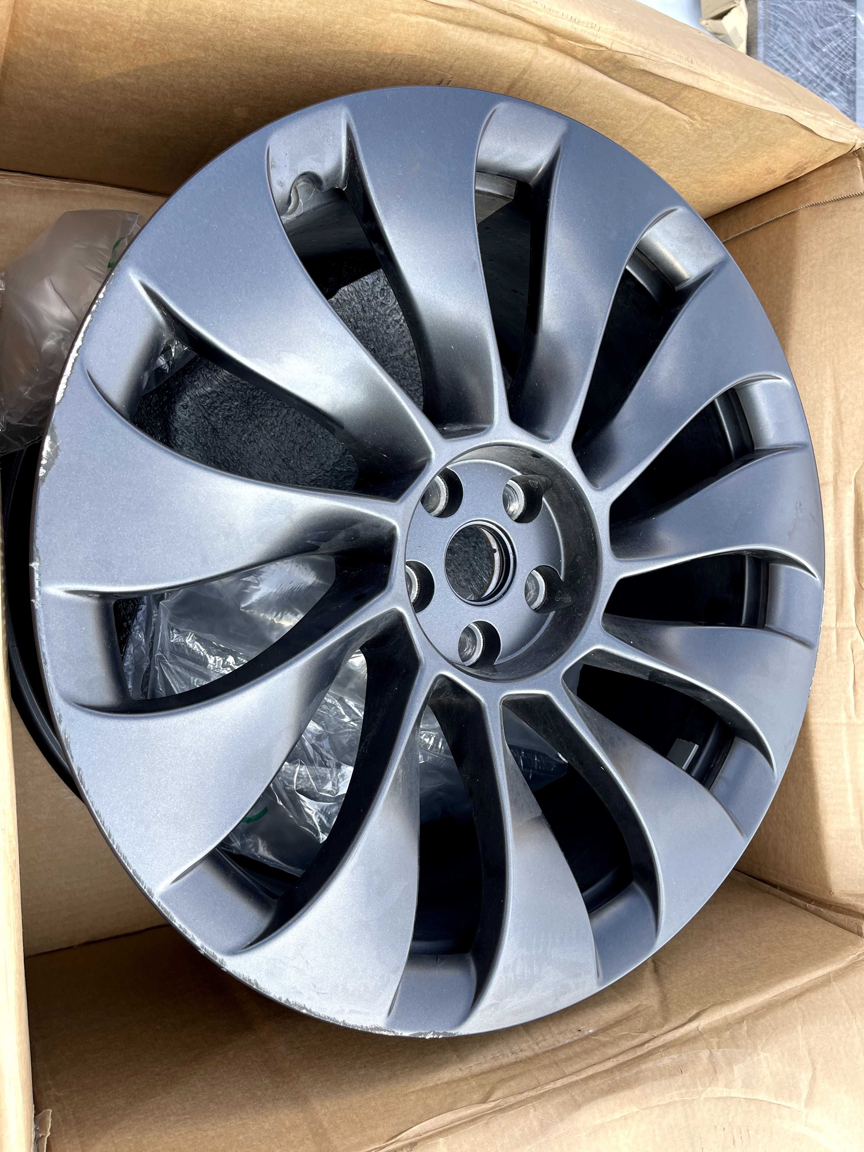 Felga Tesla Y  PERFORMANCE 21x10.5 ET48 21"