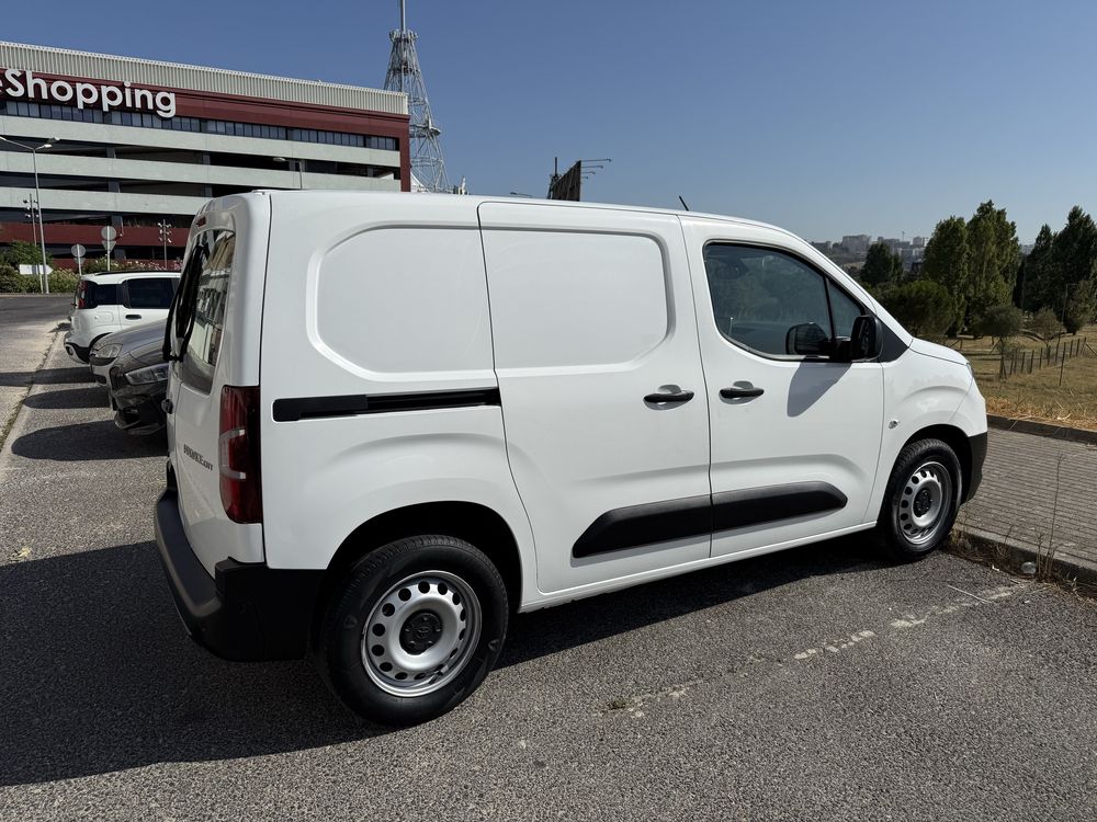 Toyota PROACEcity