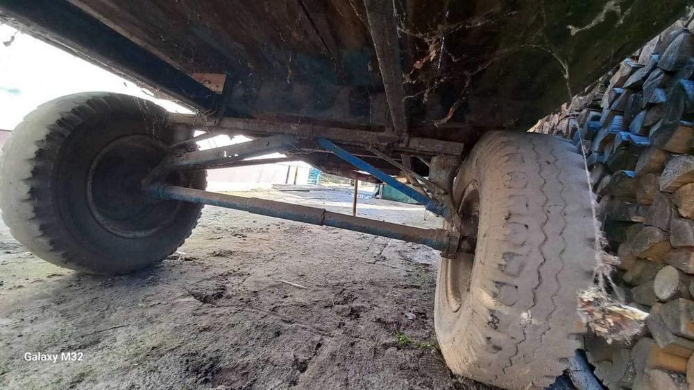 причіп до тракторця