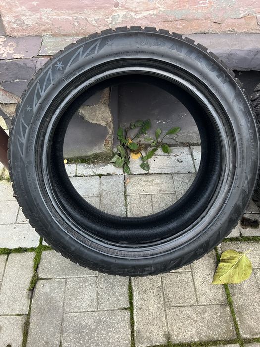 Резина р17 225/50 зима шиповка