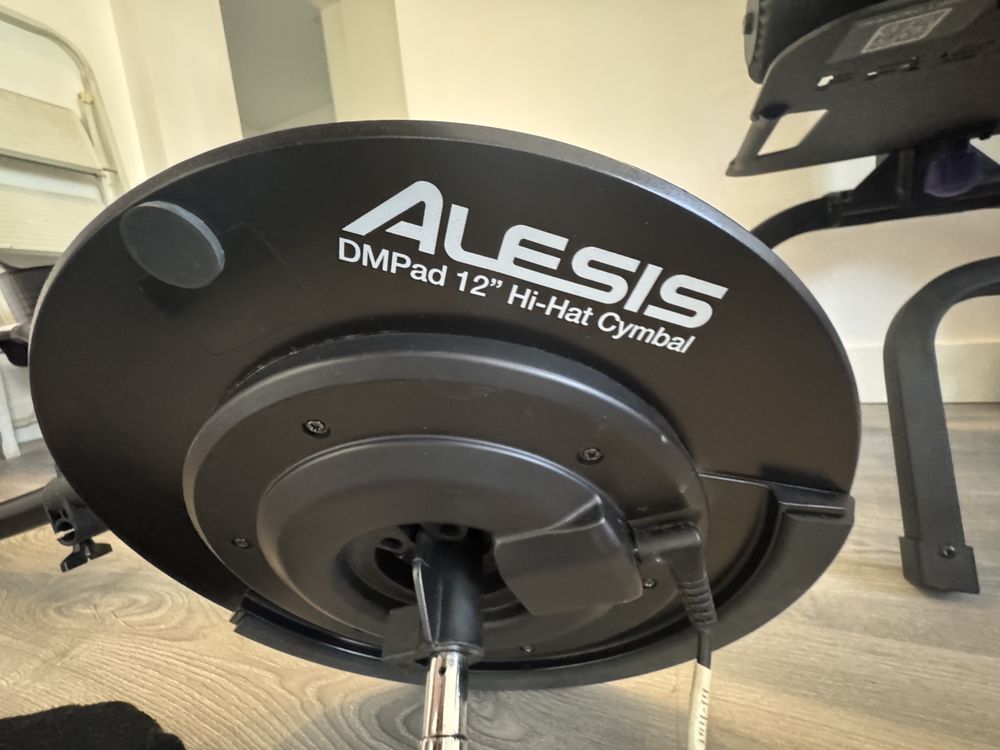 Bateria eletrica Alesis DM10