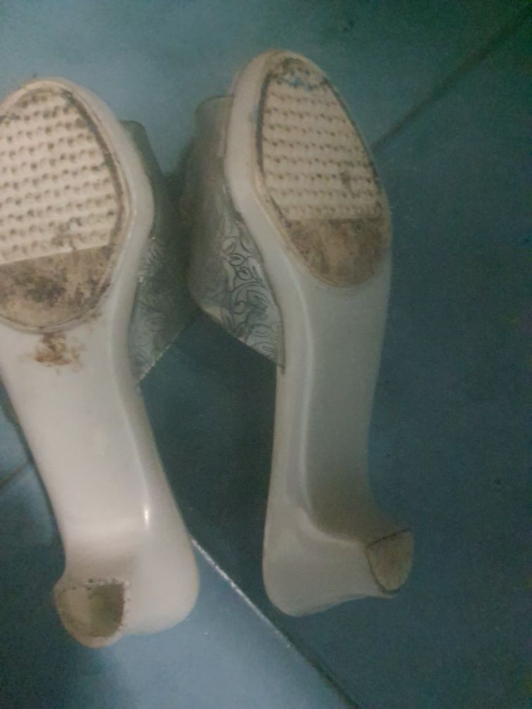 Sapatos de criança Frozen elsa usados