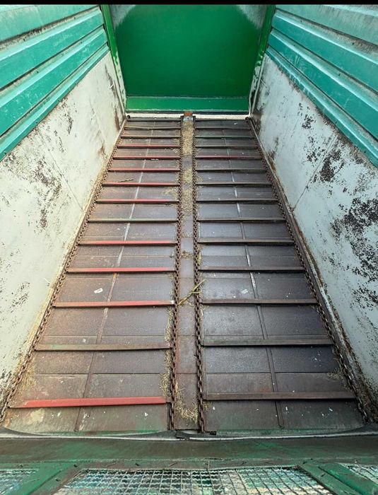 Przyczepa rozrzutnik T-88