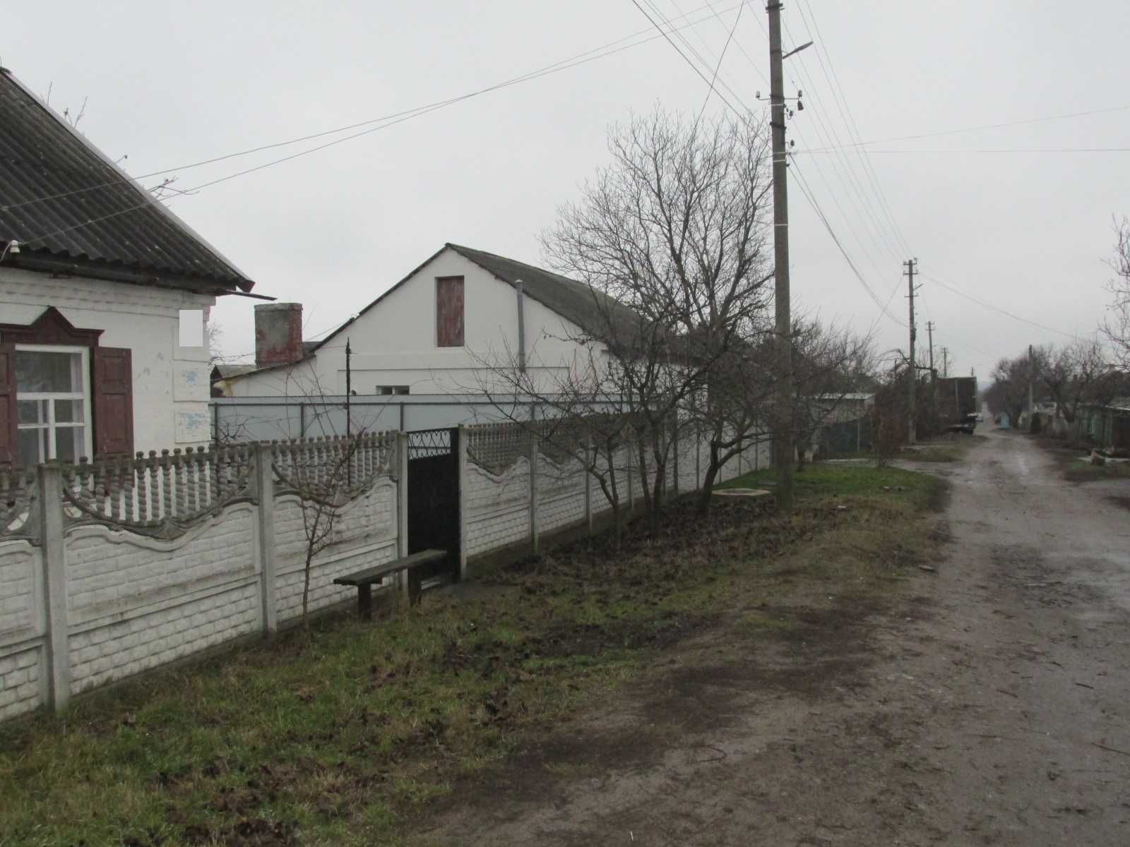 Продам газифікований будинок по вул. Кармелюка, р-н 8 школи