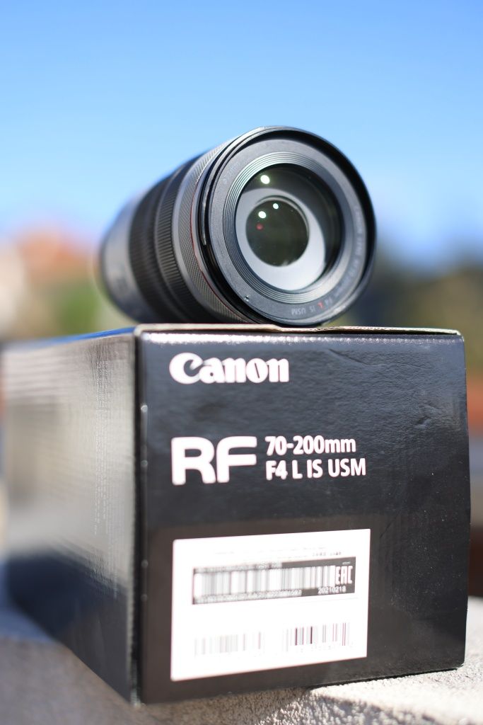 Canon RF 70-200mm f4 L is Usada na caixa.