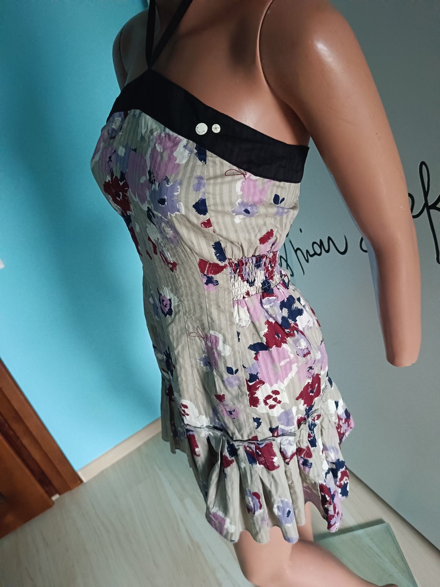 Elegancka sukienka na każdą okazję r. 40