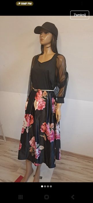 Sukienka czarna dół w kolorowe kwiaty  plus size