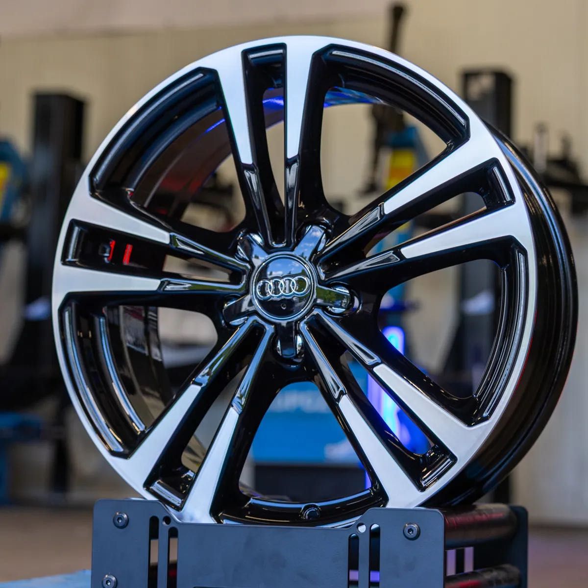 NOWE Oryginalne Felgi Audi 18 A3 A4 A6 A8 Q2 Q3 TT