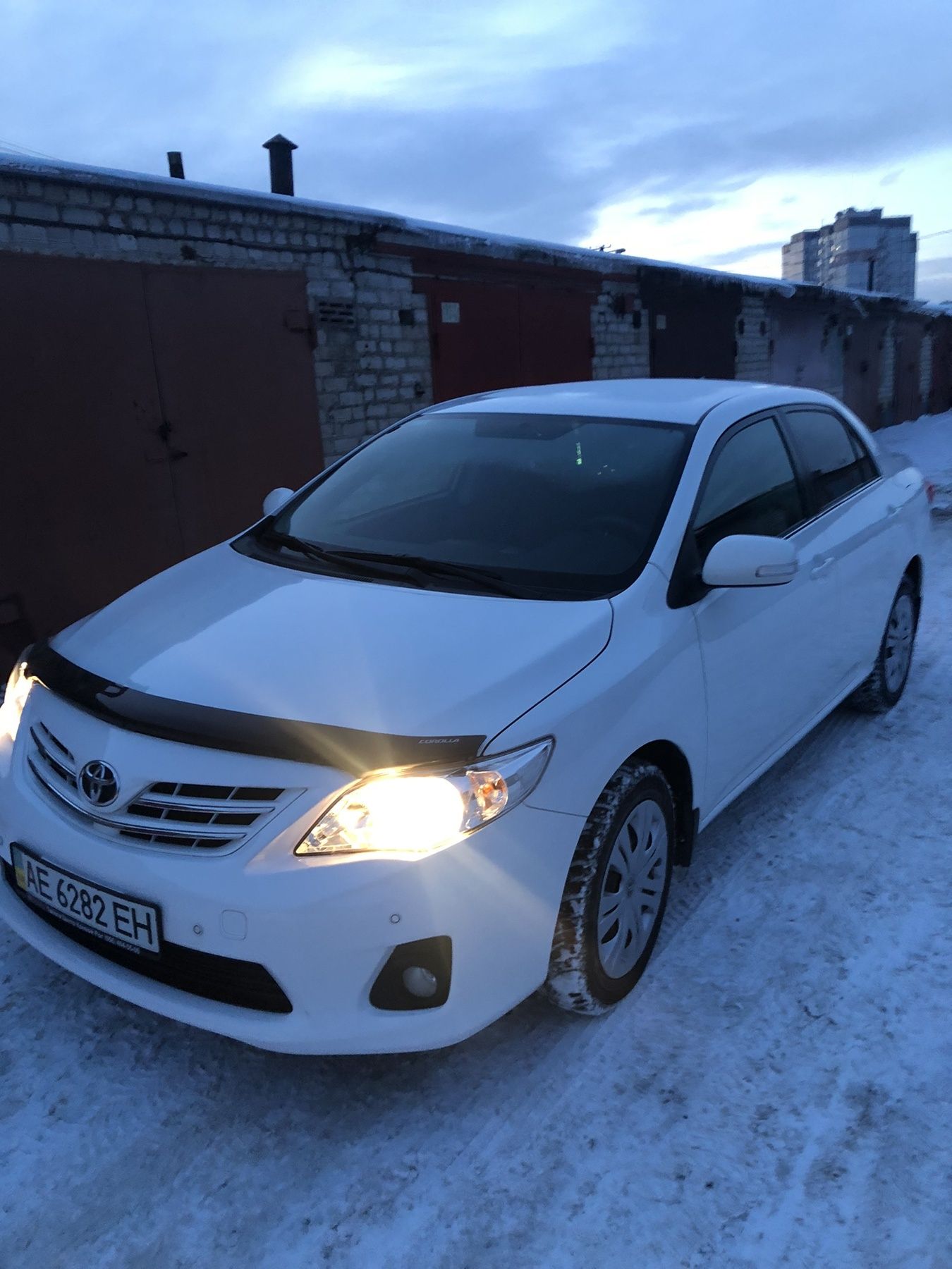 TOYOTA Corolla седан