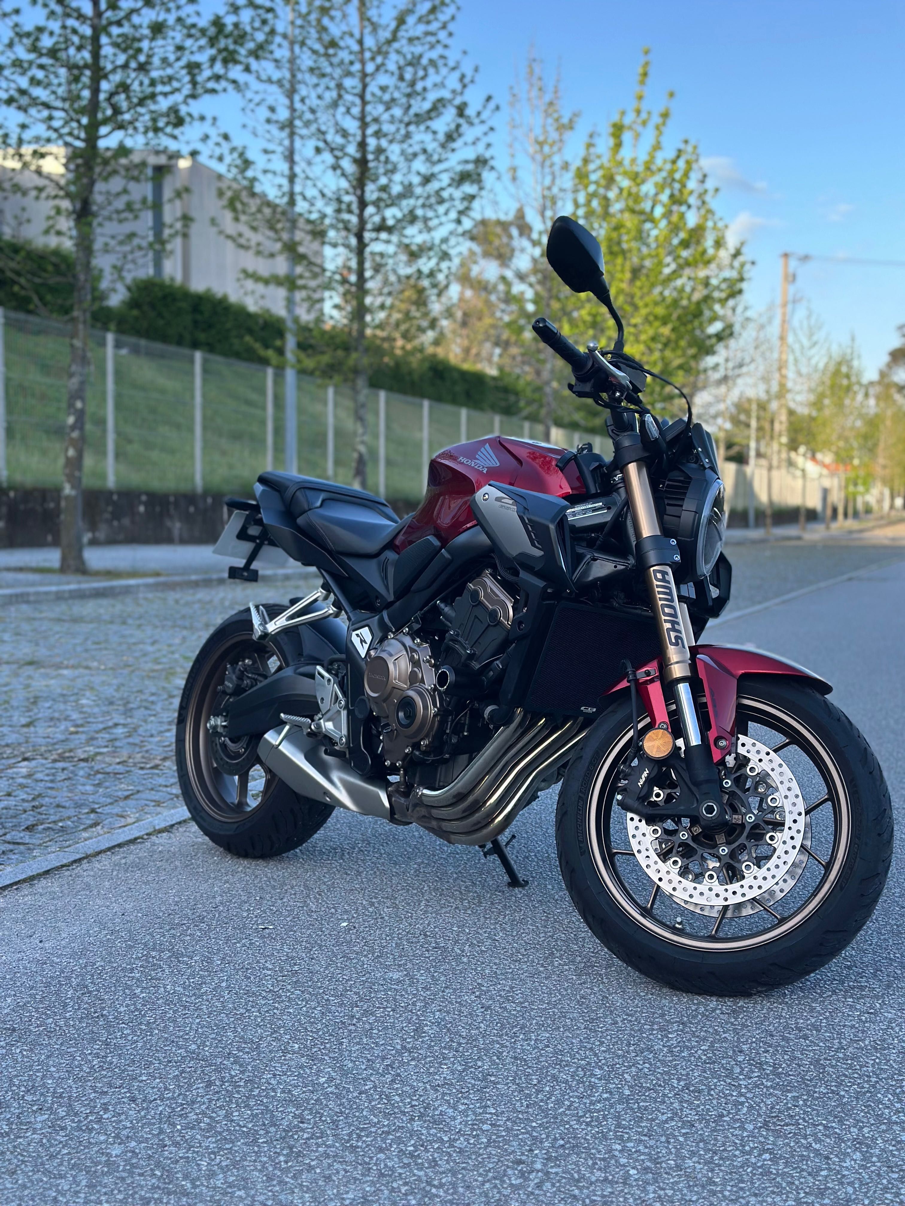 Honda cb650r 2021