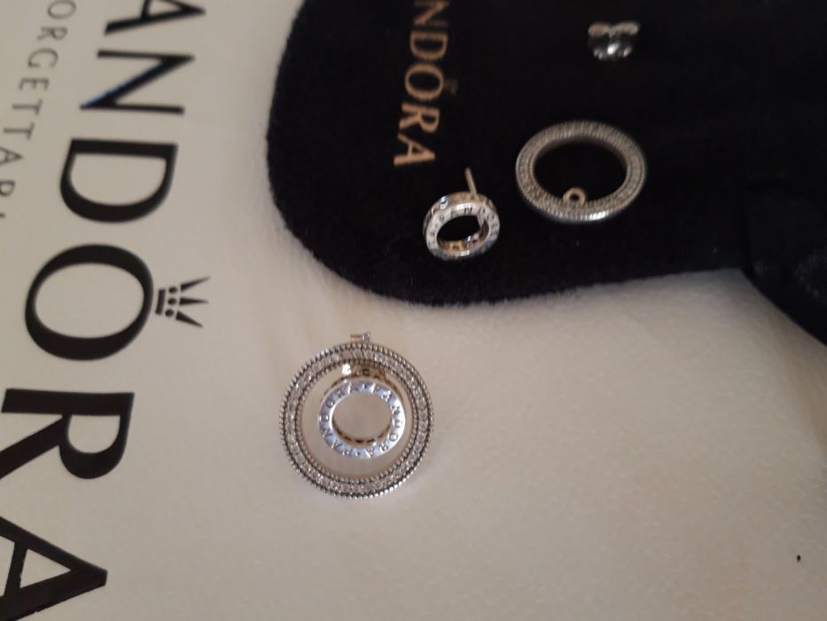 Серебряные Серьги с Гравировкой Пандора