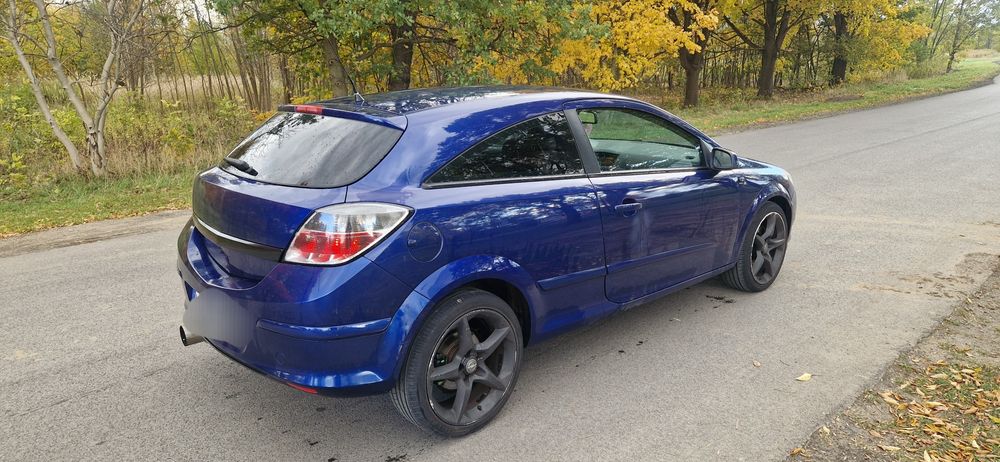 Opel Astra H GTC 2005 rok 2.0 turbo 170KM  felgi R18 xenon