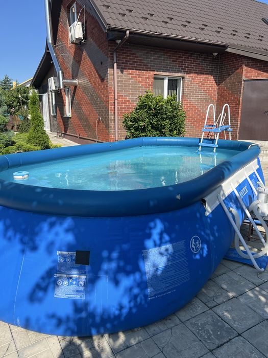 Продам бассейн 2,75 на 5,50 на 1,0, стан на фото, без торгу, з фільтро