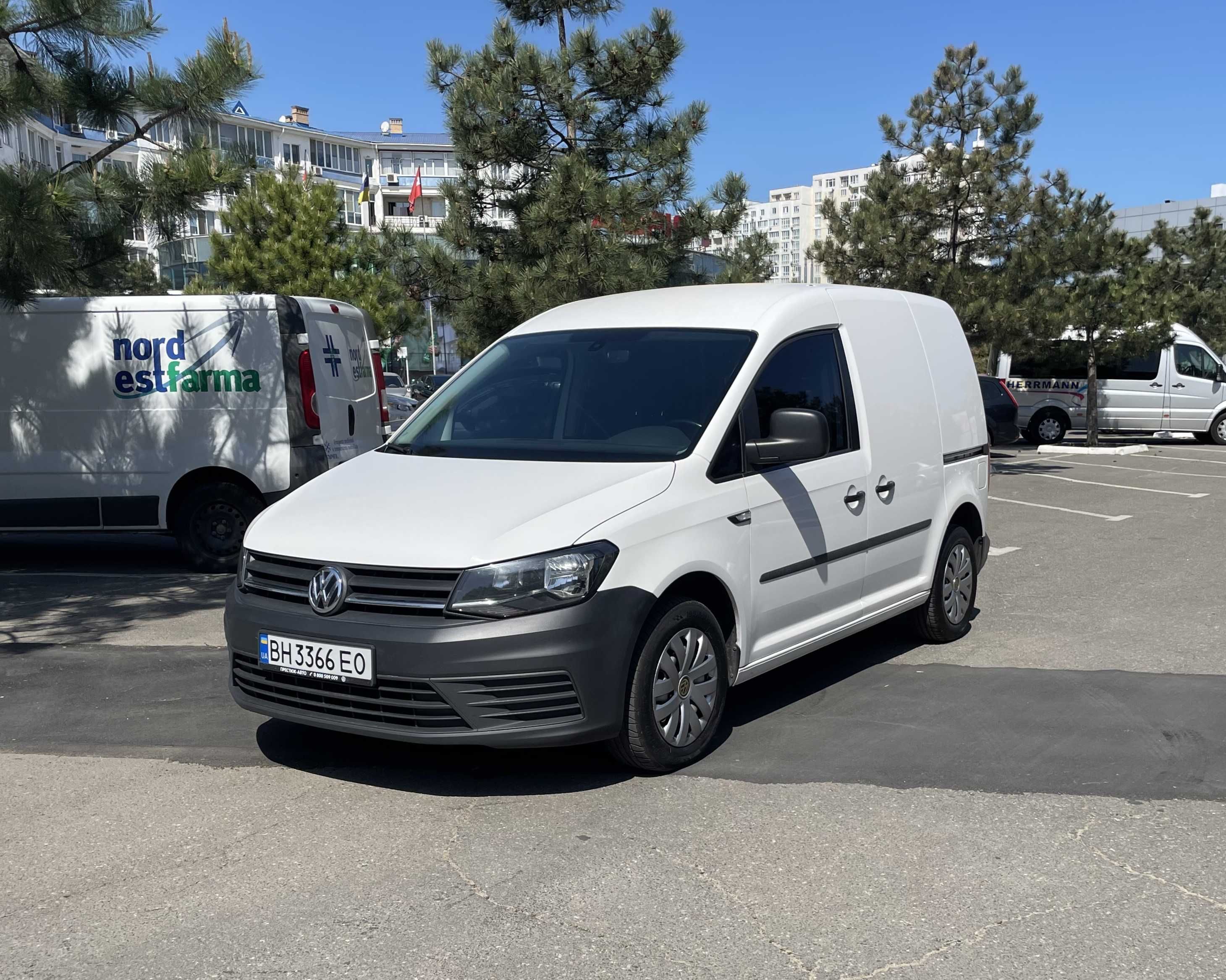 Аренда, прокат авто VW Caddy, грузовой автомобиль под выкуп