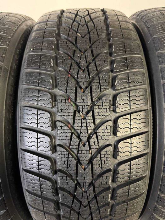 MINI 205/45/17 R17 Dunlop SP Winter Sport 4D * 88V 4шт ЗИМА 8мм DEMO