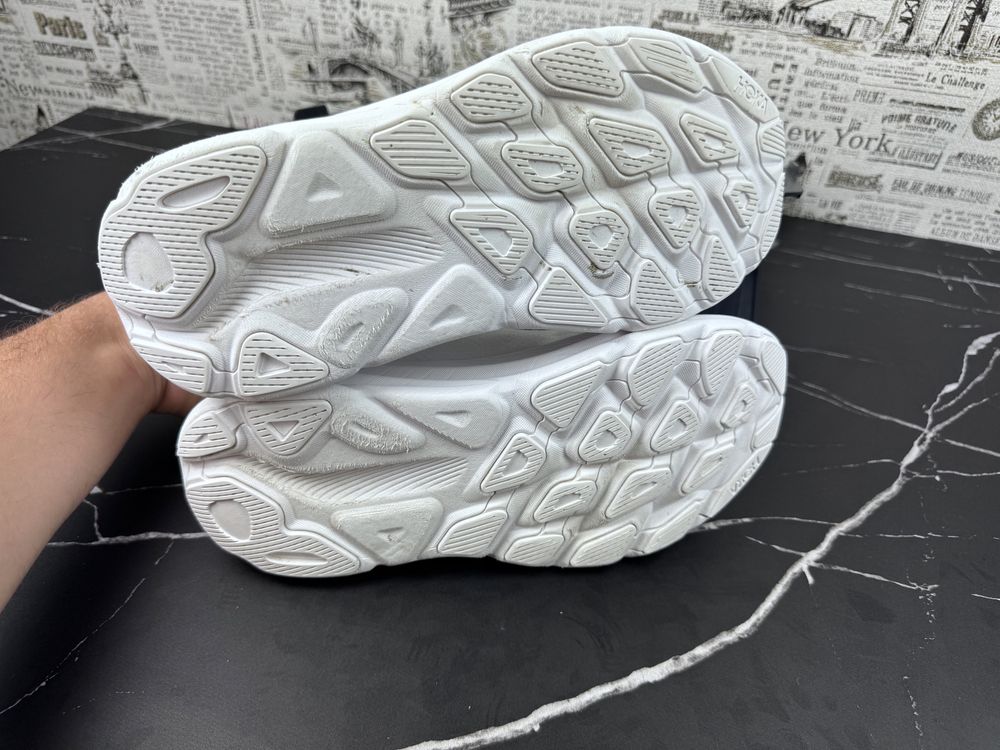 Оригінал ! Кросівки Hoka One One Clifton 9 Розмір 40