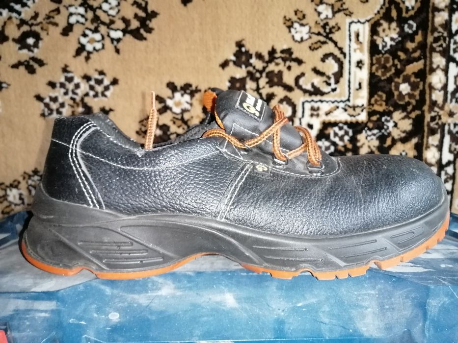 Строительная обувь