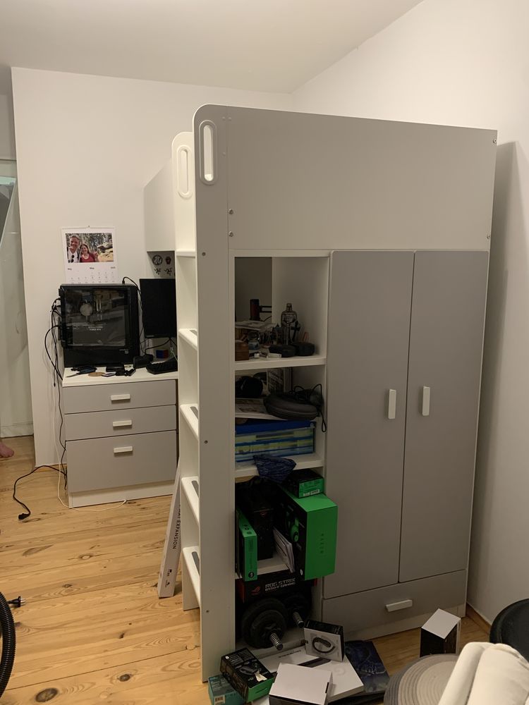 Łóżko na antresoli z biurkiem i szafą IKEA