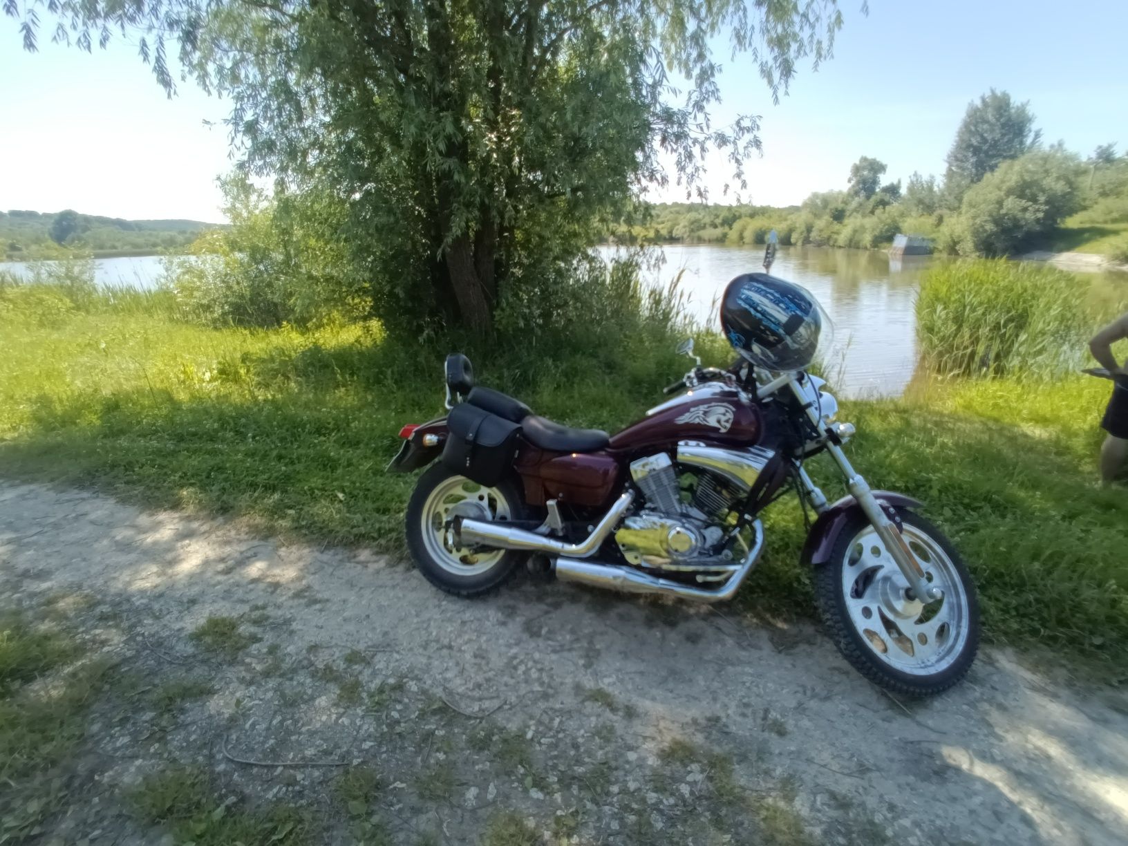 Мотоцикл дорожній 250