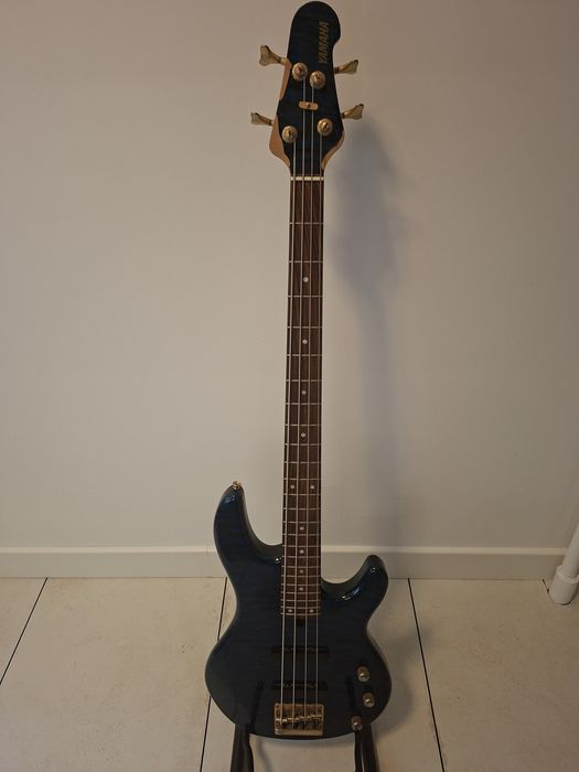 Gitara basowa Yamaha BB4G bass