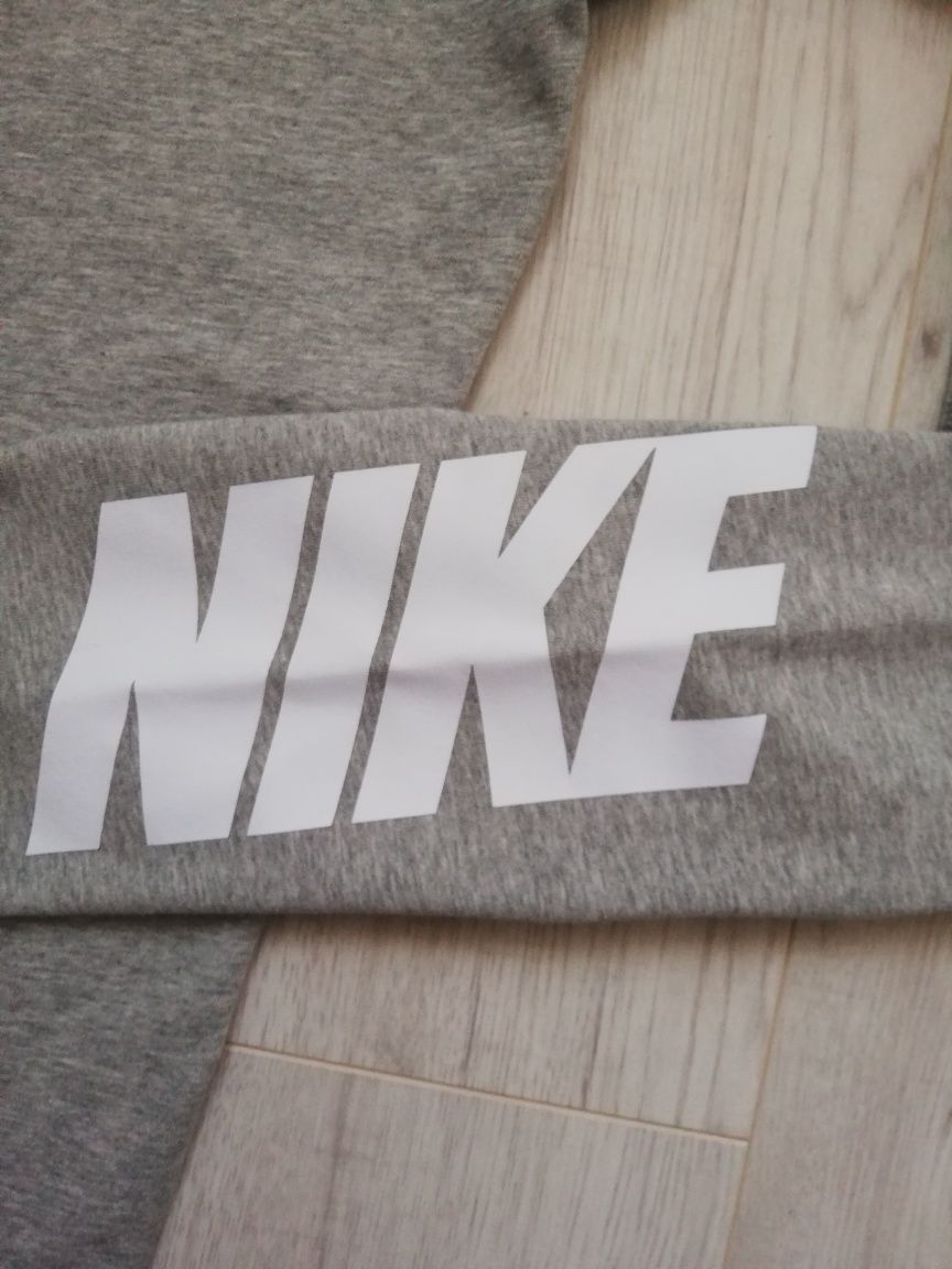 Nowe legginsy Tight Fit Regular Length. Rozmiar S