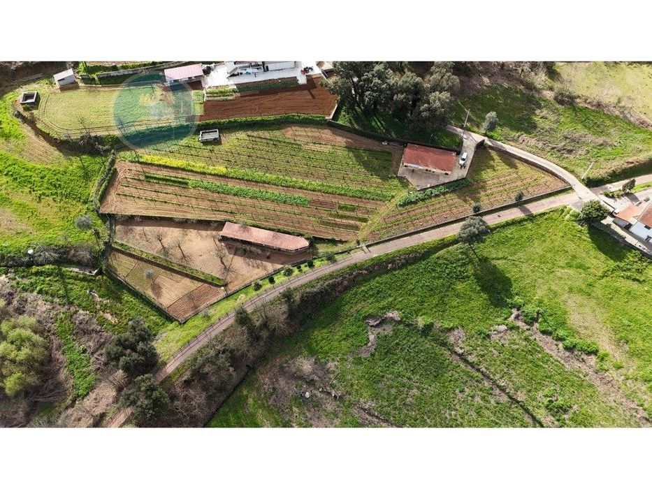 Quintinha à venda- Arco de Baúlhe