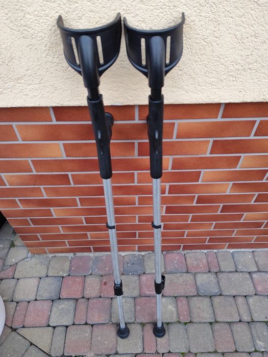 Kule ortopedyczne - para - UŻYWANE - regulacja podłokciowa + duże gumy