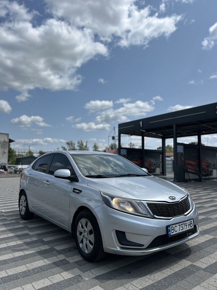 Продам Kia rio 3 2011р