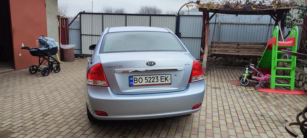 Kia Cerato 1.6 бензин