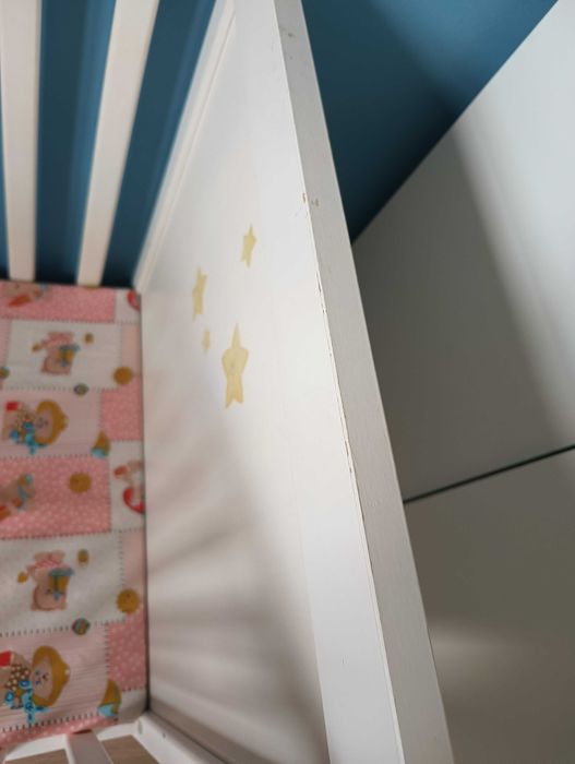 Łóżeczko dziecięce dla niemowlaków