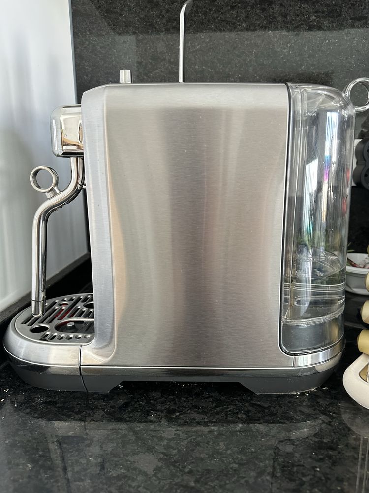 Máquina Nespresso creatista plus