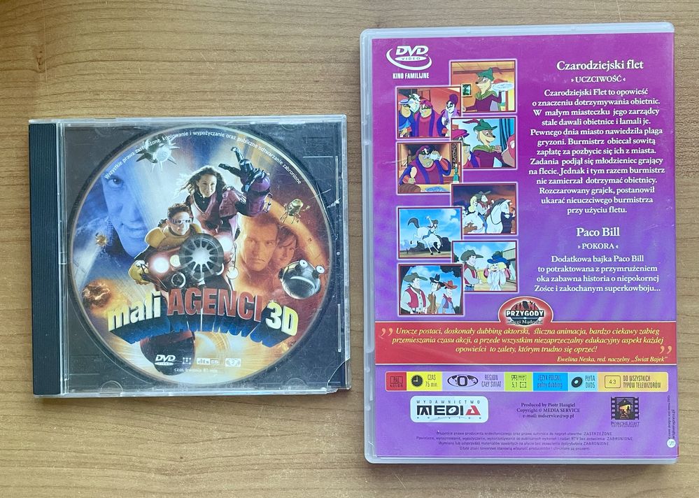 2 płyty DVD Czarodziejski flet, Mali agenci 3D