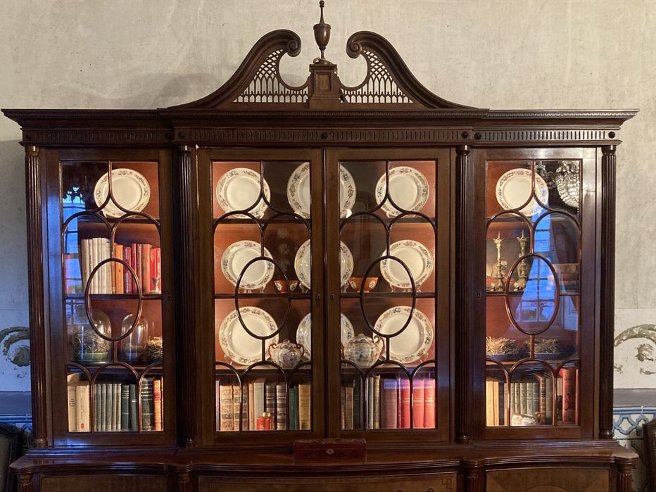 Grande Louceiro Antigo Estilo Ingles