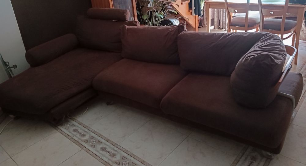 Sofá com chaise longue