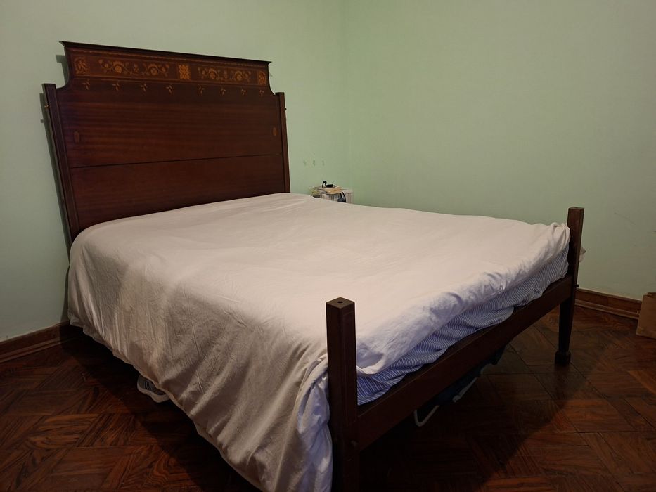 Vendo cama casal com colchão