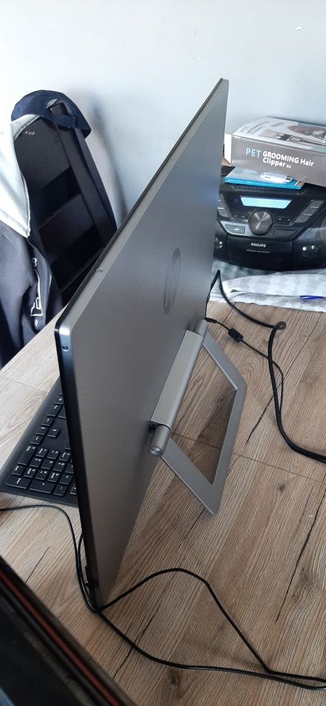 Komputer i7 8x2.93, RAM 32GB, SSD,hdd 1.5TB , Grafika 2Gb,Monitor 24