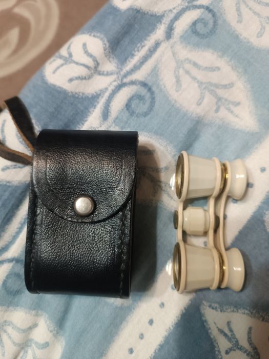 Бінокль театральний оперний