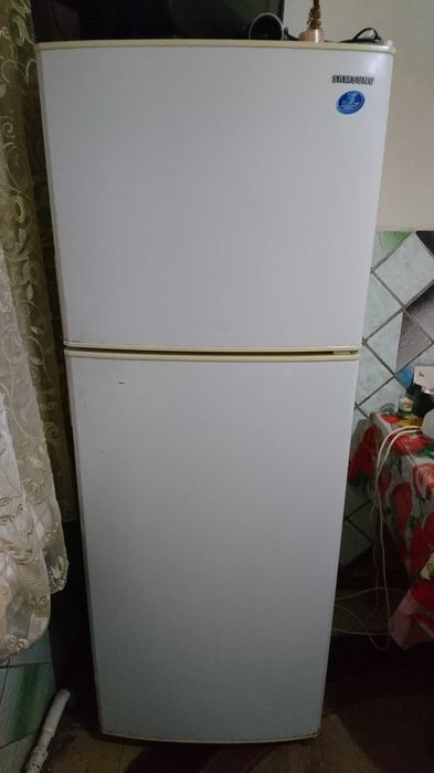 Холодильник Samsung