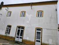 Espaço Comercial para Arrendamento na Vila do Crato