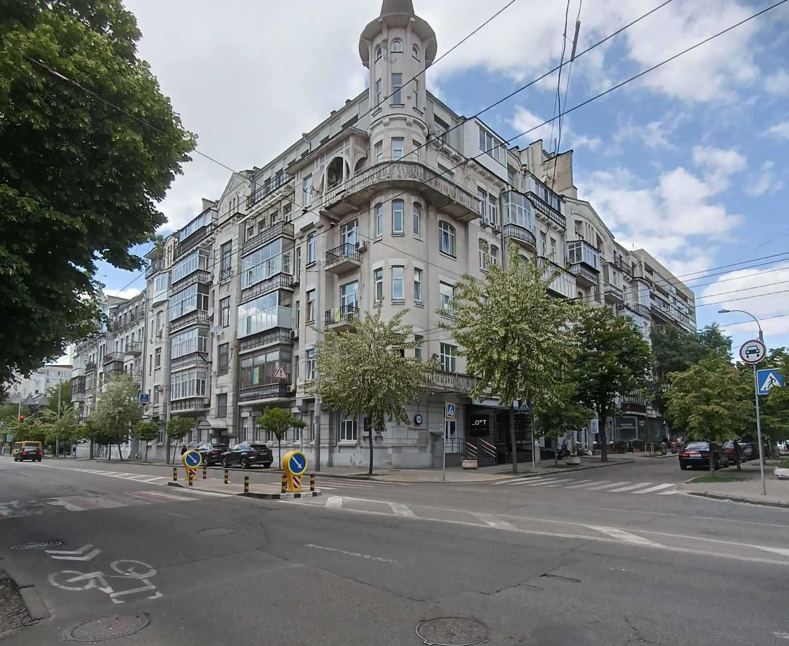 Без %. Продаж пентхауса 218 м. в центрі Киева Січових Стрільців 40.