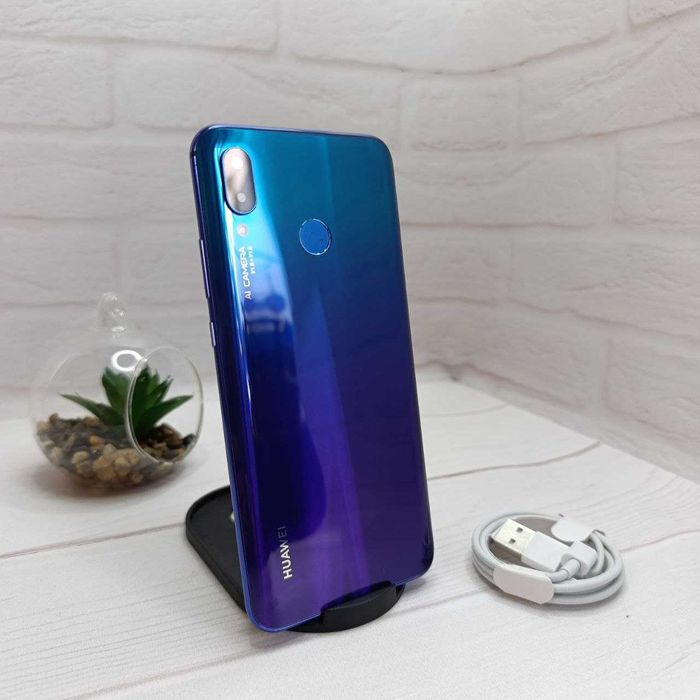 Продам телефон Huawei Nova 3 4/128Gb в гарному стані